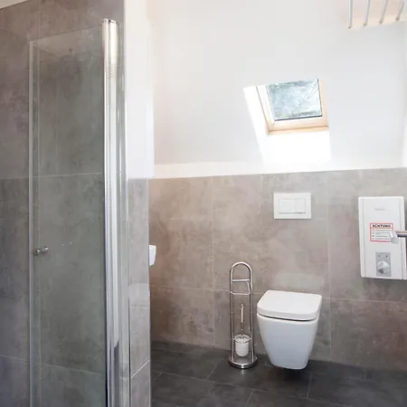 Moderne Nach Sanierung Apartment *