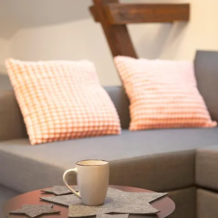 Moderne Nach Sanierung Apartment *